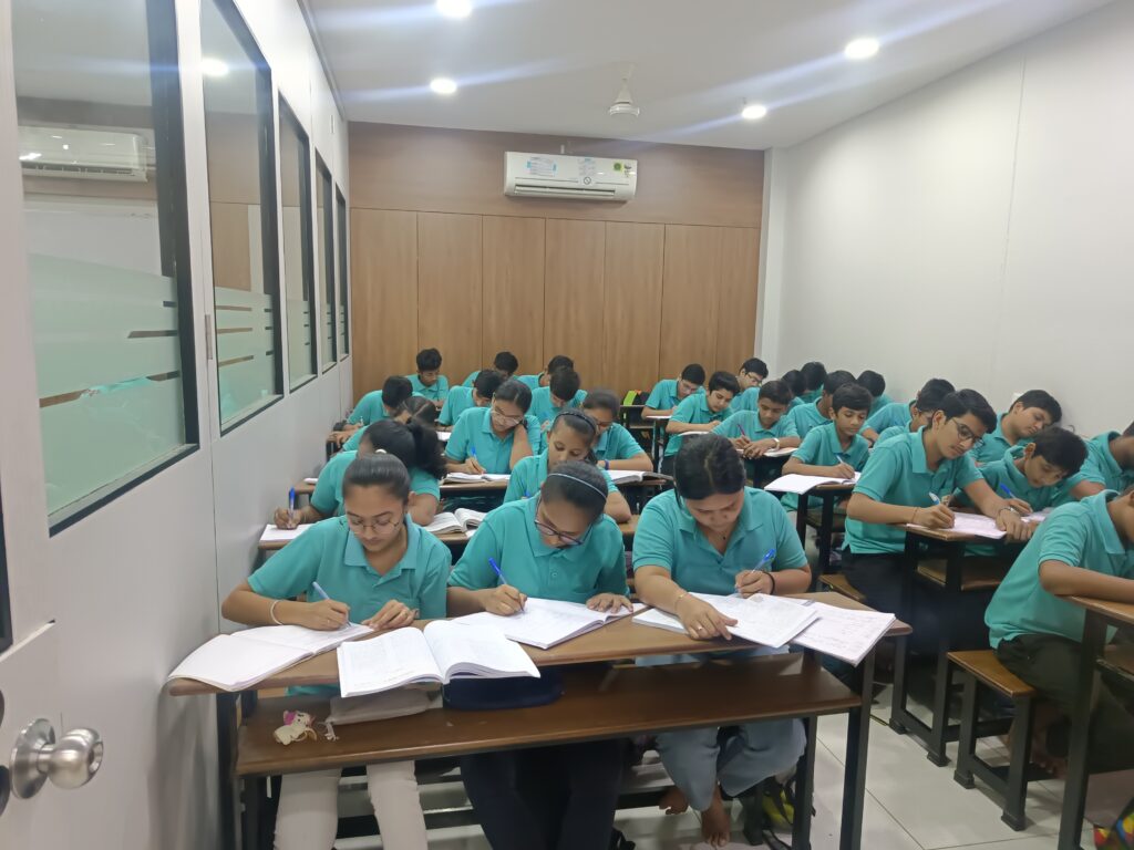 Class 8 Tuition In Gandhinagar